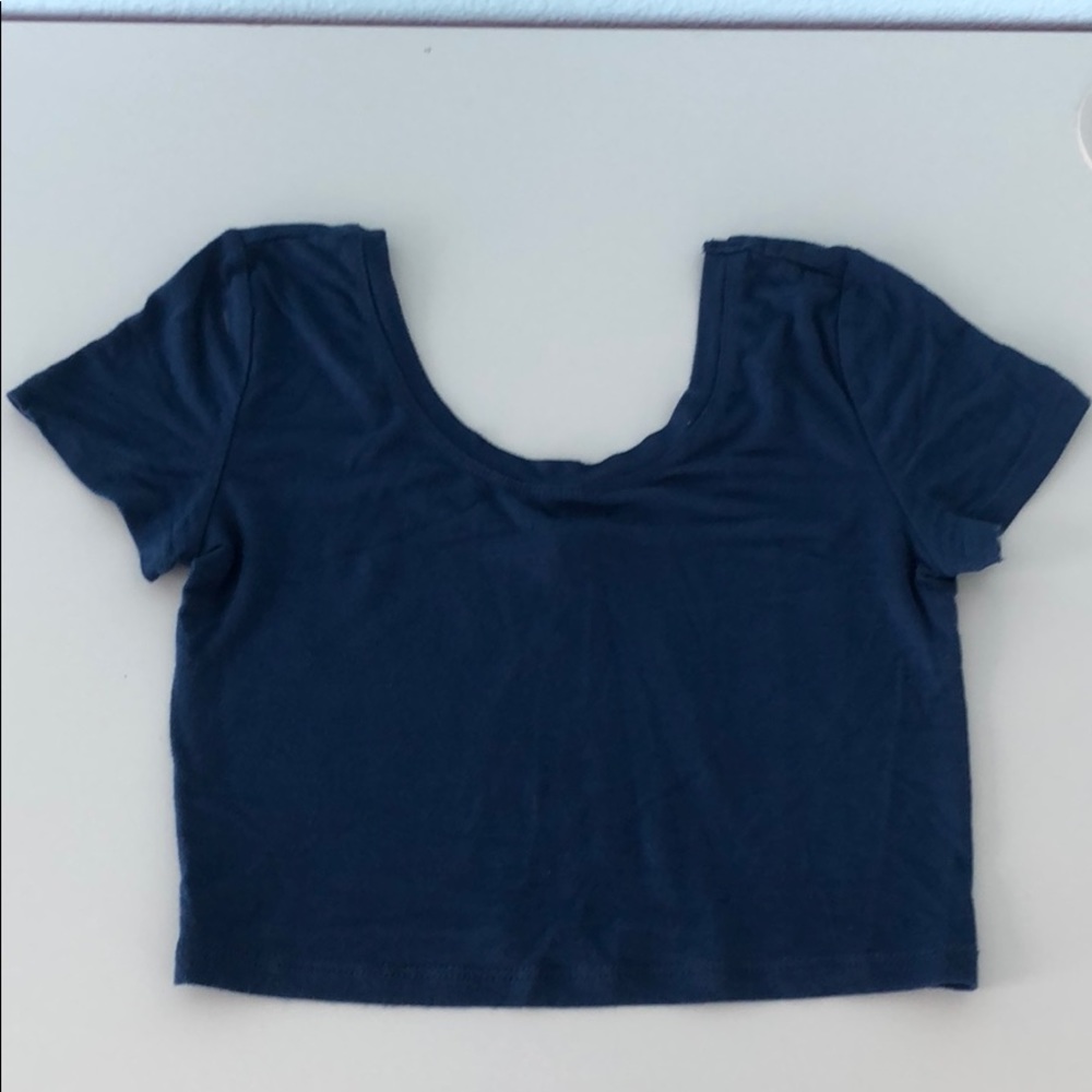 cropped t-shirt
